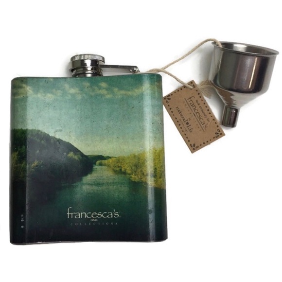 NWT Francesca’s Bring Sunshine Happy Flask & Funnel - Picture 2 of 9